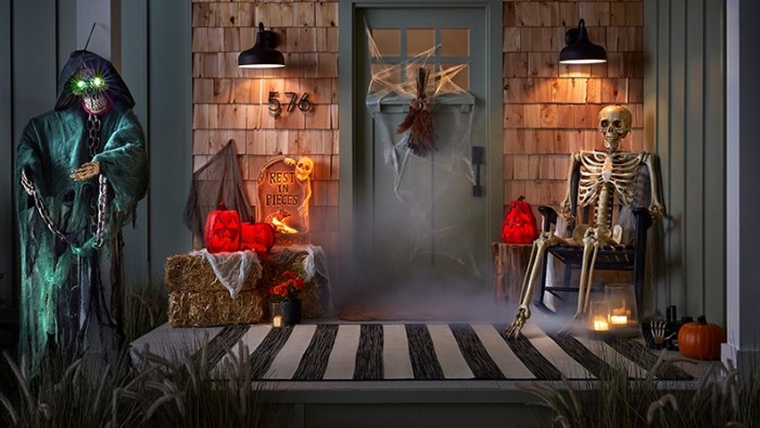 Outdoor halloween home decor ideas