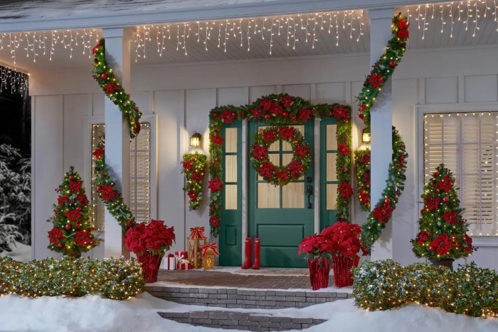 Outdoor christmas wall decor